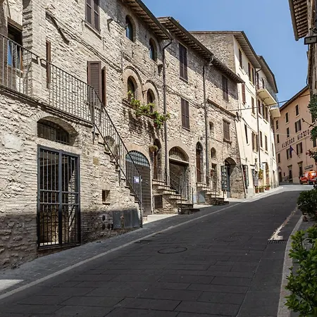 Apartament Loft Rustico In Centro Storico Asyż